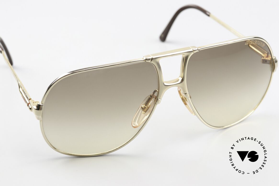 Boeing 5700 80er Pilotenbrille Vergoldet, ungetragene Rarität; geliefert in einem Persol Etui, Passend für Herren und Damen