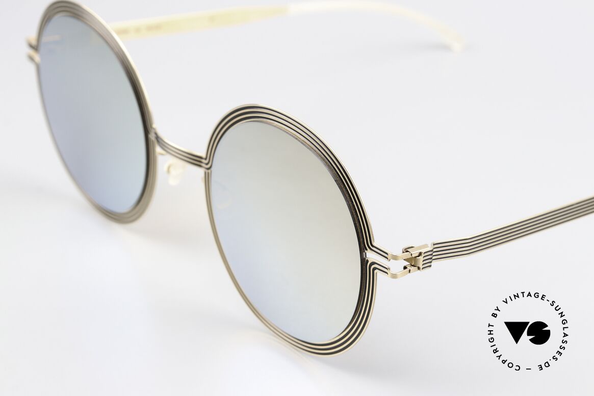 Mykita Studio 6.3 XXL Brille Gold Verspiegelt, Resultat ist ein dreidimensionales grafisches Muster, Passend für Damen