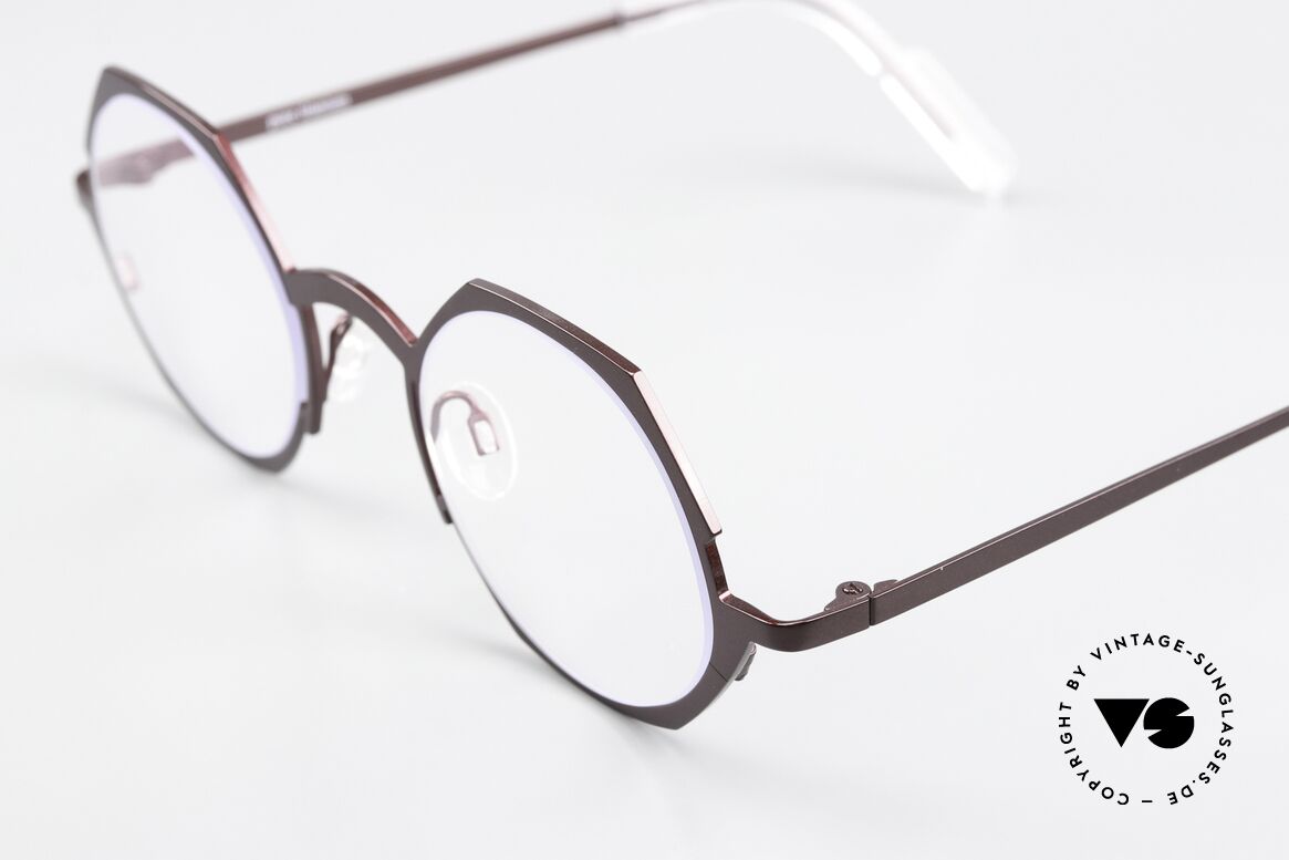 Theo Belgium Wave Damen Designerbrille Titan, Größe 47-24; in Color 63 'Bluesy Red' (weinrot), Passend für Damen