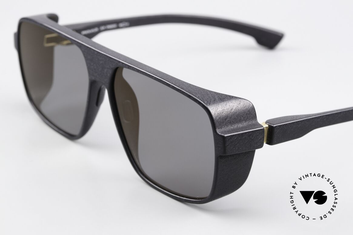 Mykita Mylon Daggoo Pitch Black Gunmetal Flash, leicht gunmetal-verspiegelte Gläser von ZEISS, Passend für Herren