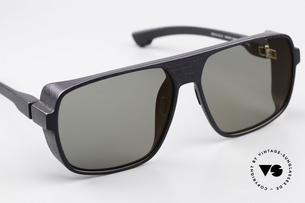 Mykita Mylon Daggoo Pitch Black Lightgold Flash, ungetragen; 100% UV Schutz, mit MYKITA Etui, Passend für Herren