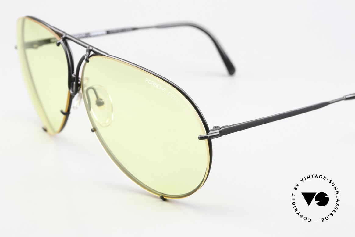 Porsche 5621 80er Pilotenbrille Kalichrome, Gläser verstärken (Rest)Licht und erhöhen Kontraste, Passend für Herren