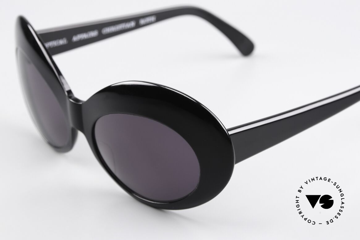 Christian Roth 5555 Jackie O Sonnenbrille 1989, Kurt Cobain trug eine weiße Christian Roth 6558, Passend für Damen