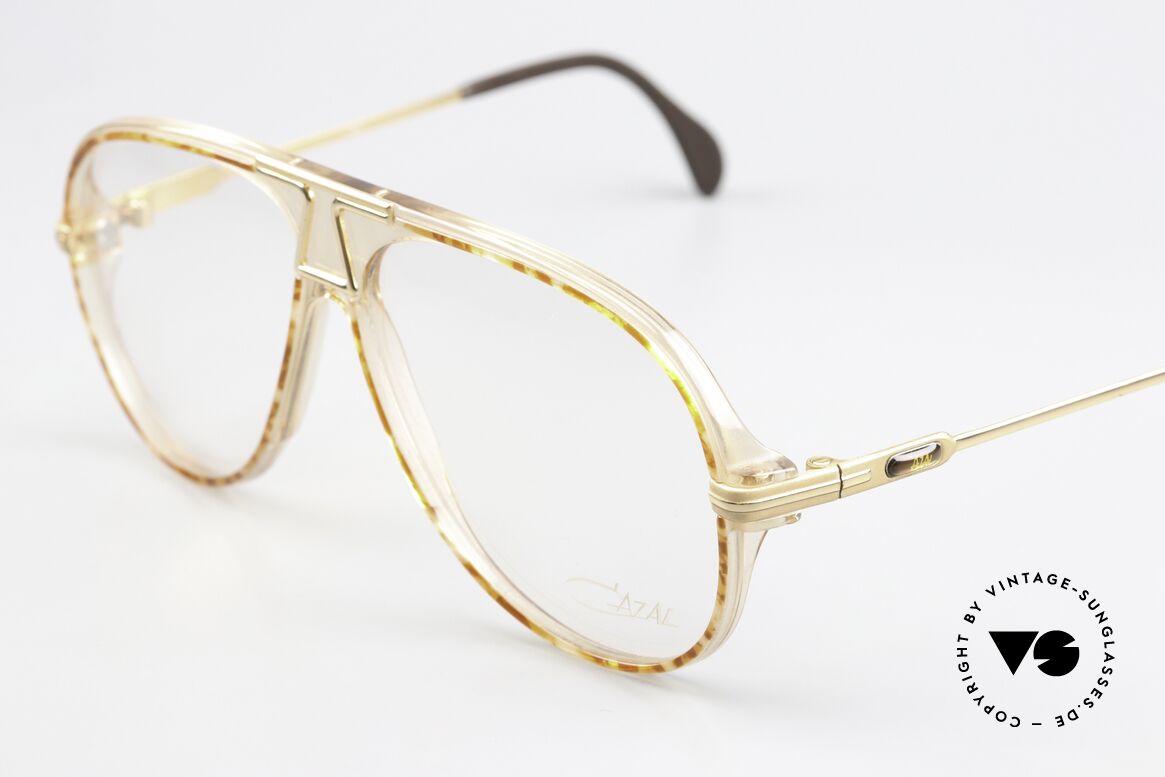 Cazal 622 Designer Brille Von 1984, ungetragen, NOS (wie alle unsere alten Cazal Unikate), Passend für Herren