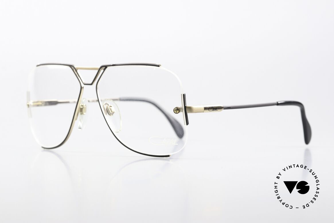 Cazal 722 Herren Designerbrille 1984, das ist wirklich mal etwas vollkommen anderes!, Passend für Herren