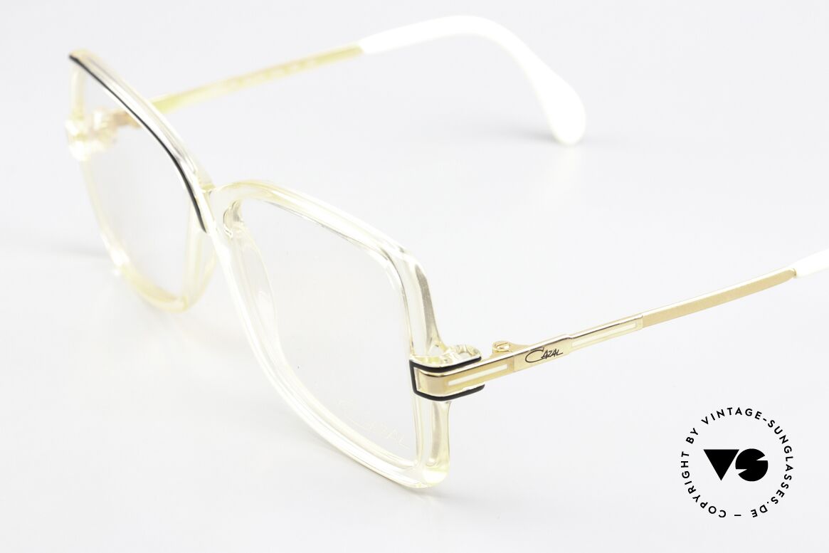 Cazal 175 Echt 80er Vintage Brille, ungetragen; wie alle unsere alten vintage Brillen, Passend für Damen