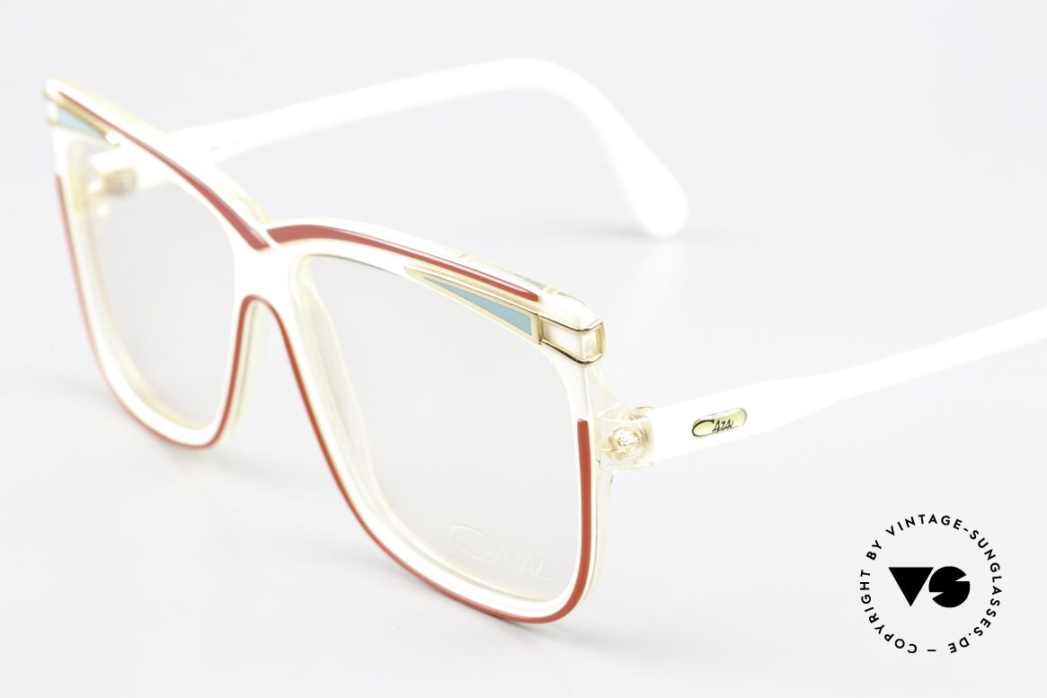 Cazal 168 1980er Brille Eye-Catcher, ungetragen; wie all unsere alten vintage CAZAL Brillen, Passend für Damen