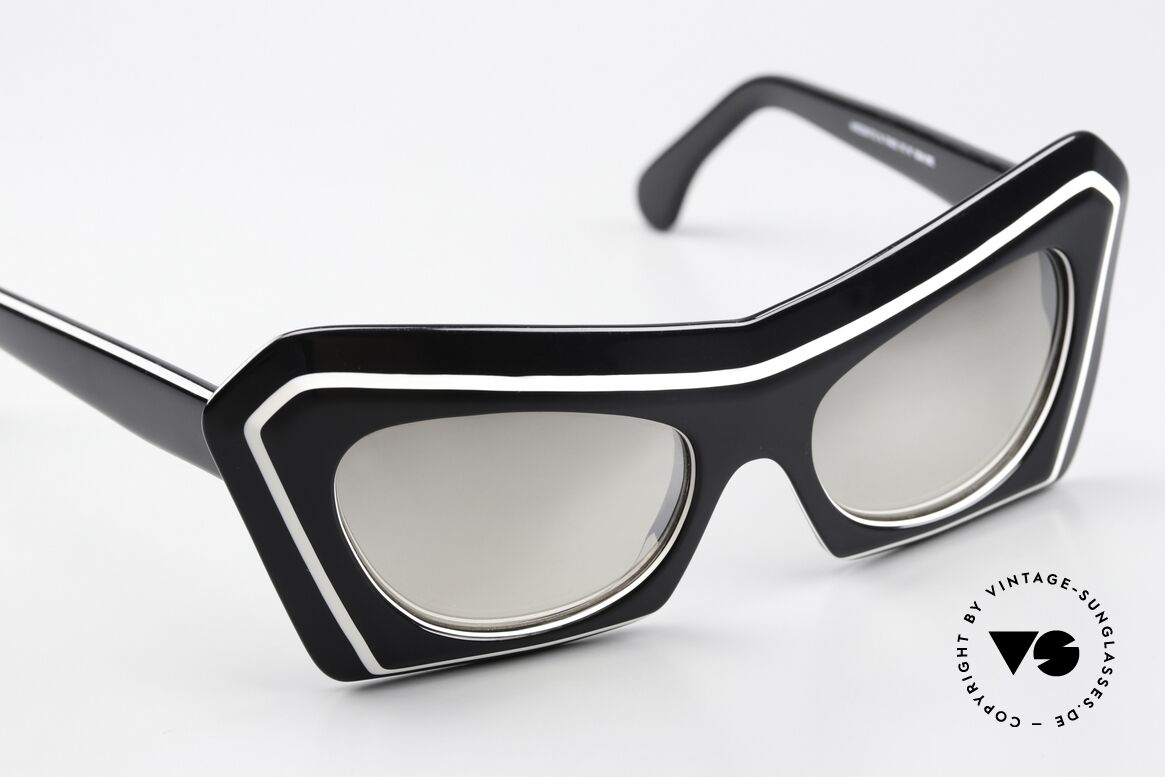 Christian Roth 13120 Harper's Bazaar März 1986, eine Sonnenbrille für's MOMO oder Tate Modern, Passend für Damen