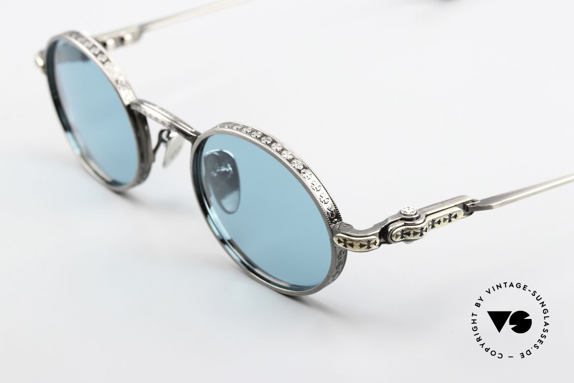 Chrome Hearts Honey Dipped Modell Der Werbekampagne, erinnert uns an Brillen, die Ozzy in den 90ern trug, Passend für Herren und Damen