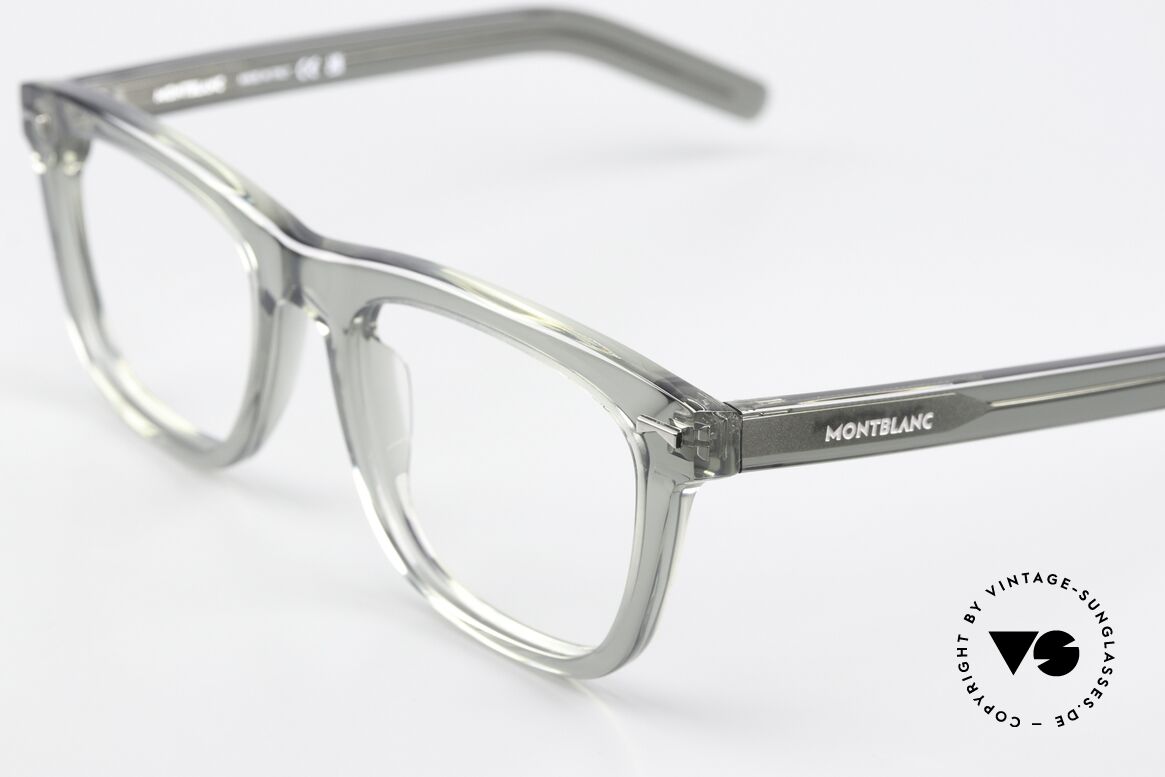 Montblanc MB0262O Vollrandbrille Herren Eckig, aber auch als markante Damenbrille ein Hingucker, Passend für Herren