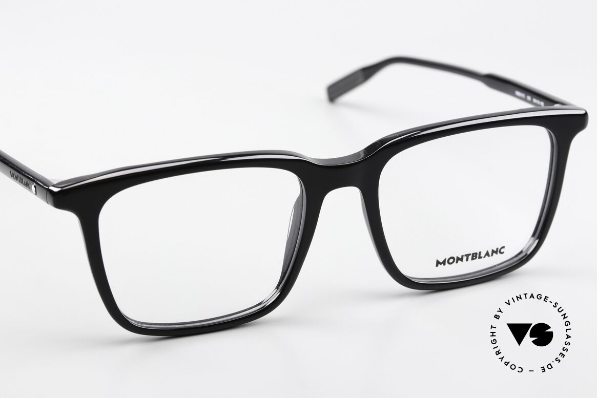 Montblanc MB0011O Brille Large Size In Schwarz, die LARGE Fassung kann beliebig verglast werden, Passend für Herren
