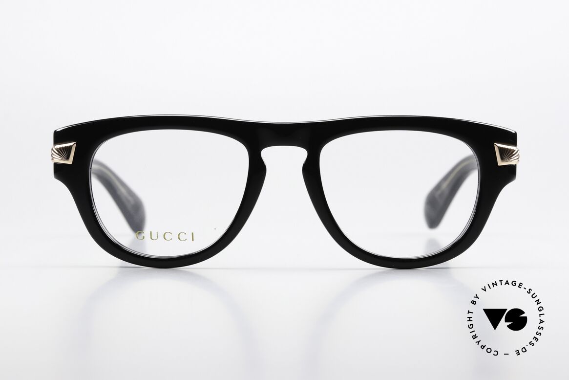 Gucci GG1519O Dicker Rahmen Rosé Gold, sehr massive Azetat-Front in schwarz, UNISEX, Passend für Herren und Damen