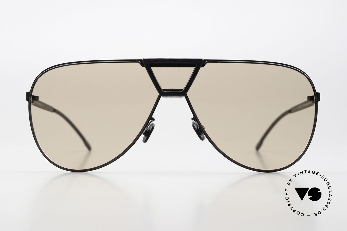 Mykita Mylon Pepper XLarge Panorama Sonnenbrille, Farbcode 243: Black / Pitch Black Nude Shield, Passend für Herren und Damen