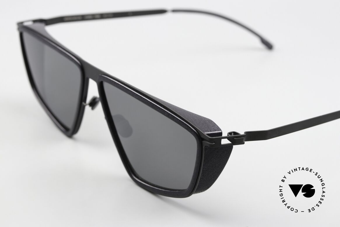Mykita Mylon Tribe Leicht Verspiegelt Black, futuristische Designer-Sonnenbrille aus Berlin, Passend für Herren und Damen