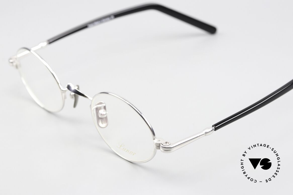 Lunor VA 100 Ovale Brille Platin Plattiert, ohne große Logos; stattdessen mit zeitloser Eleganz, Passend für Herren und Damen
