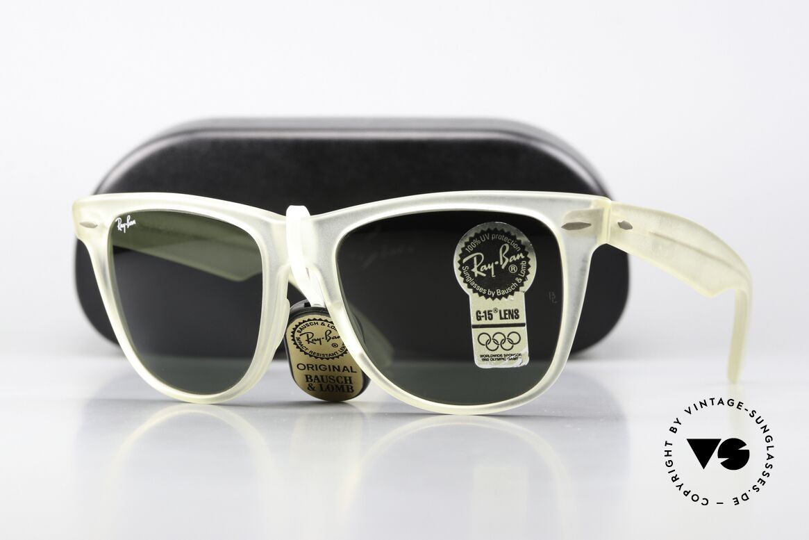 Ray Ban Wayfarer II Smoke Crystal Limited USA, ungetragen (wie alle unsere alten Wayfarer-Unikate), Passend für Herren und Damen