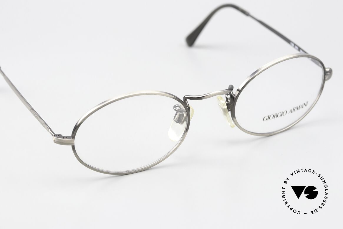 Giorgio Armani 118 Rare Alte Ovale 90er Brille, ungetragenes, circa 35 Jahre altes, Armani-Original, Passend für Herren