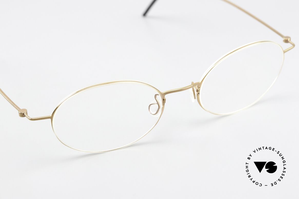 Lindberg 5503 Thintanium Dünne Titanium Brille Oval, zeitlose ovale Brillenform für Damen & Herren zugleich, Passend für Herren und Damen