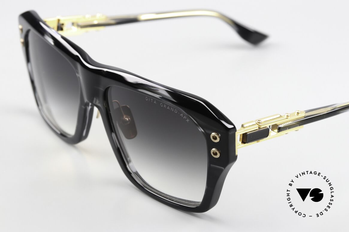 DITA Grand APX Brille Passend Zum Tattoo, vergoldete Titanium-Komponenten mit Azetat-Front, Passend für Herren DITA Grand APX Brille Passend Zum Tattoo, vergoldete Titanium-Komponenten mit Azetat-Front, Passend für Herren