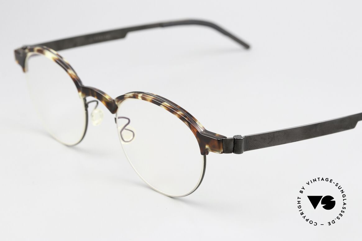 Lindberg 9807 Strip Titanium Kombibrille Ladies & Gents, trägt für uns das Prädikat "TRUE VINTAGE LINDBERG", Passend für Herren und Damen Lindberg 9807 Strip Titanium Kombibrille Ladies & Gents, trägt für uns das Prädikat "TRUE VINTAGE LINDBERG", Passend für Herren und Damen
