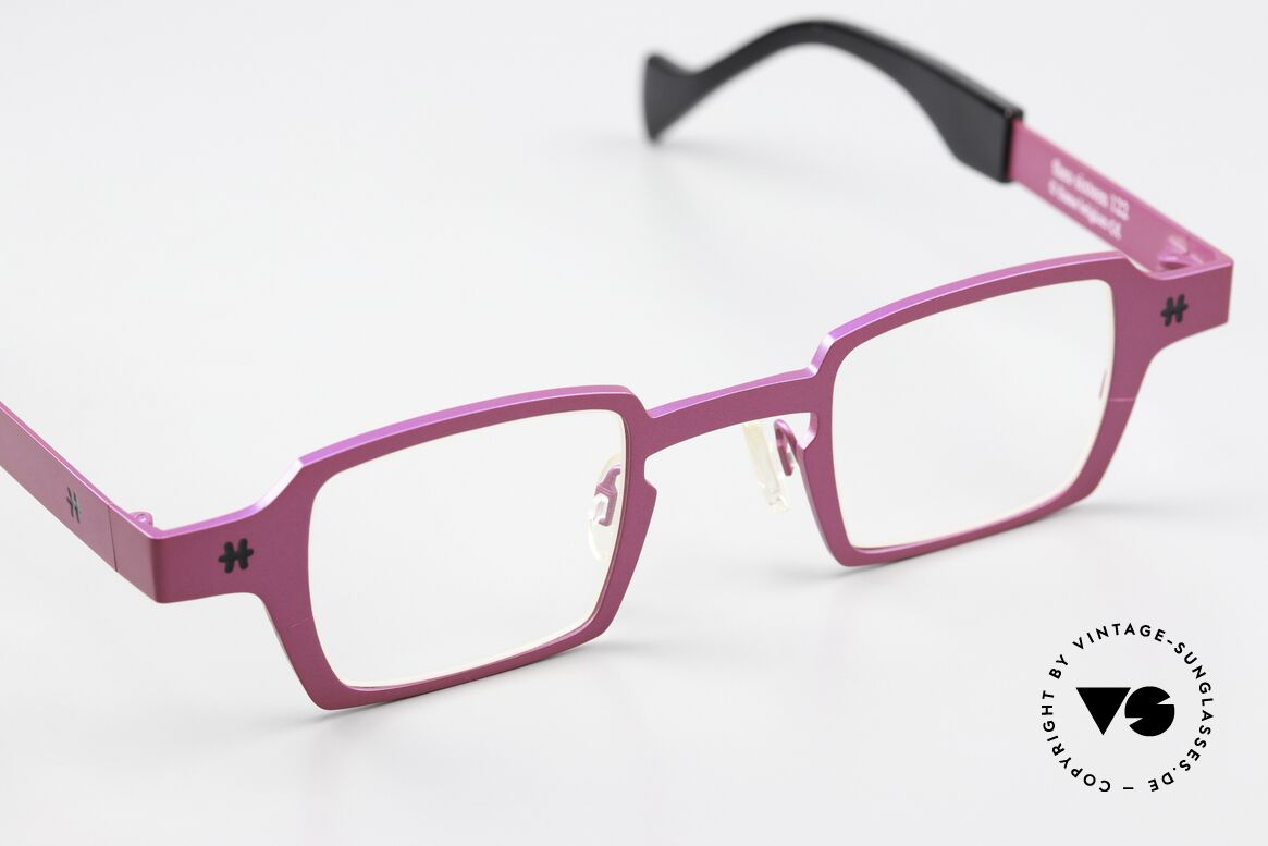 Theo Belgium Sixteen Titaniumbrille Pink Metallic, ungetragenes Modell der Theo 'TEENS' Familie, Passend für Damen