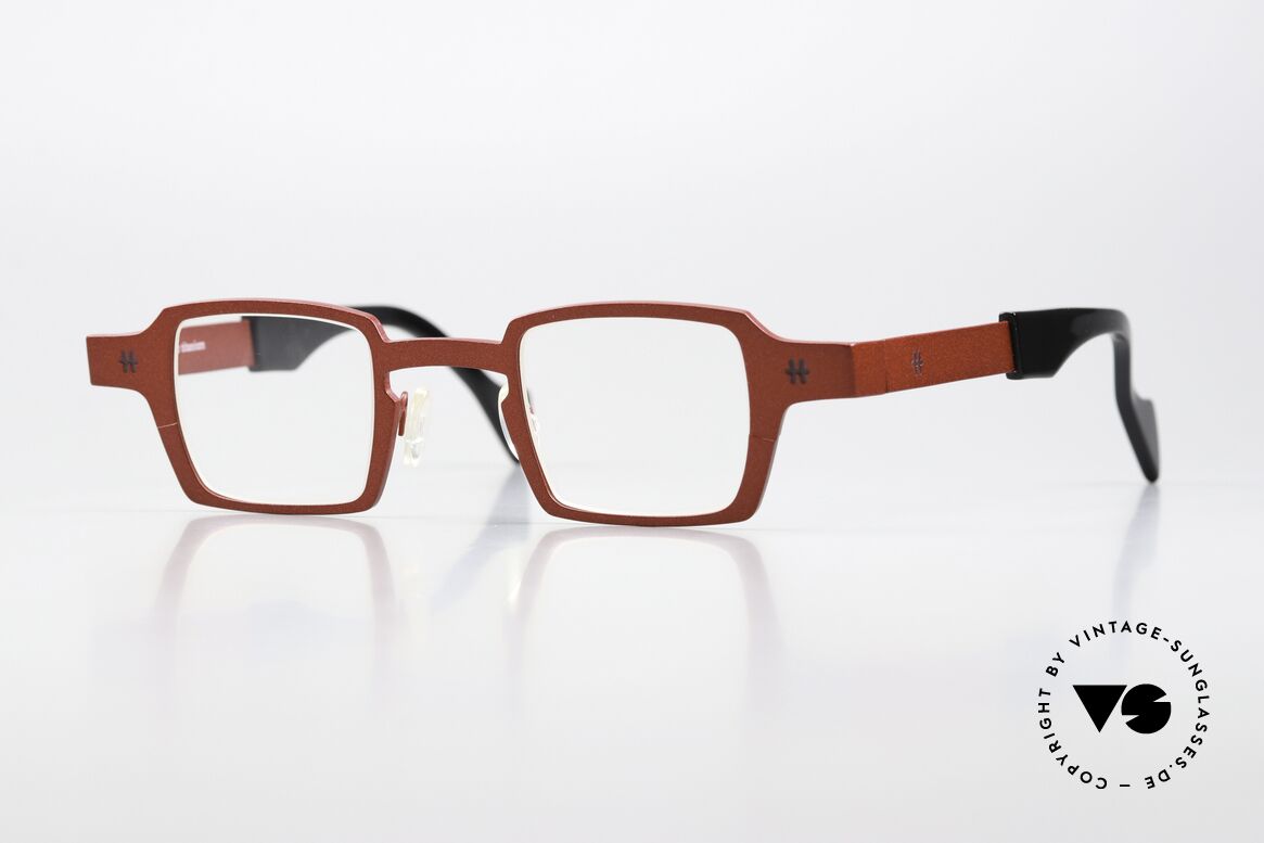 Theo Belgium Sixteen Titaniumbrille Rot Metallic, markant eckige Designerbrille v. THEO Belgium, Passend für Damen