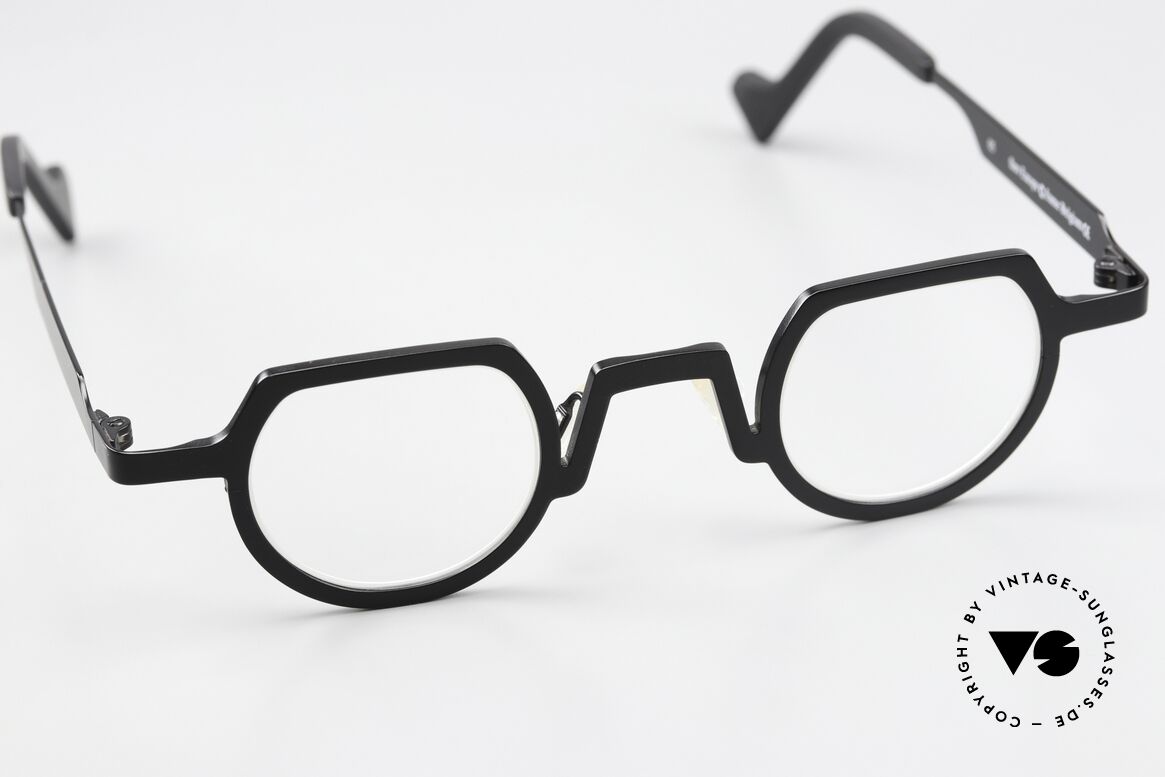 Theo Belgium Europe Titanium Brille In Schwarz, Kreation und Verarbeitung auf Spitzen-Niveau!, Passend für Herren und Damen