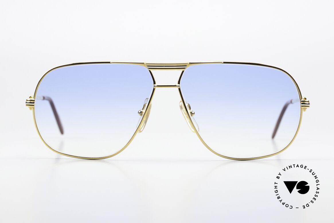 Cartier Tank - L Hellblaue Verlaufsgläser, kostbare und markante Herrenbrille im zeitlosen Design, Passend für Herren Cartier Tank - L Hellblaue Verlaufsgläser, kostbare und markante Herrenbrille im zeitlosen Design, Passend für Herren