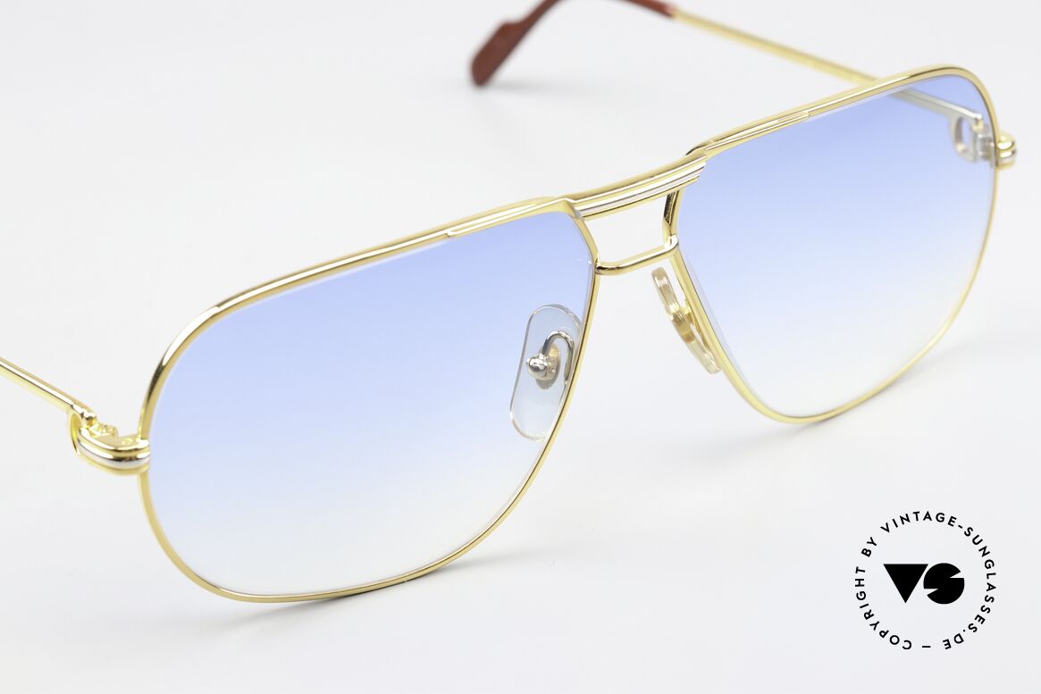 Cartier Tank - L Hellblaue Verlaufsgläser, ungetragen mit OVP (selten in diesem Zustand zu finden), Passend für Herren Cartier Tank - L Hellblaue Verlaufsgläser, ungetragen mit OVP (selten in diesem Zustand zu finden), Passend für Herren