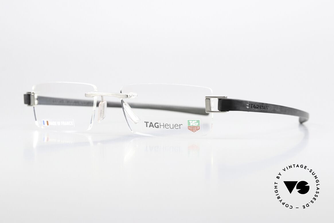 Tag Heuer 7103 Fold Biegsamkeit und Haltbarkeit, formbare "Racing" Bügel aus Elastomer-Gummi, Passend für Herren Tag Heuer 7103 Fold Biegsamkeit und Haltbarkeit, formbare "Racing" Bügel aus Elastomer-Gummi, Passend für Herren