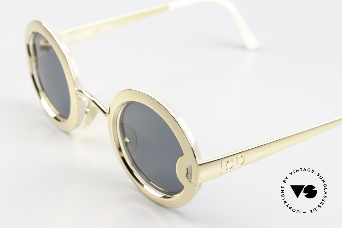 Christian Dior 2918 Modell Der Werbekampagne 1995, sehr kostbar (in Perlmutt Optik und 22kt vergoldet), Passend für Damen Christian Dior 2918 Modell Der Werbekampagne 1995, sehr kostbar (in Perlmutt Optik und 22kt vergoldet), Passend für Damen