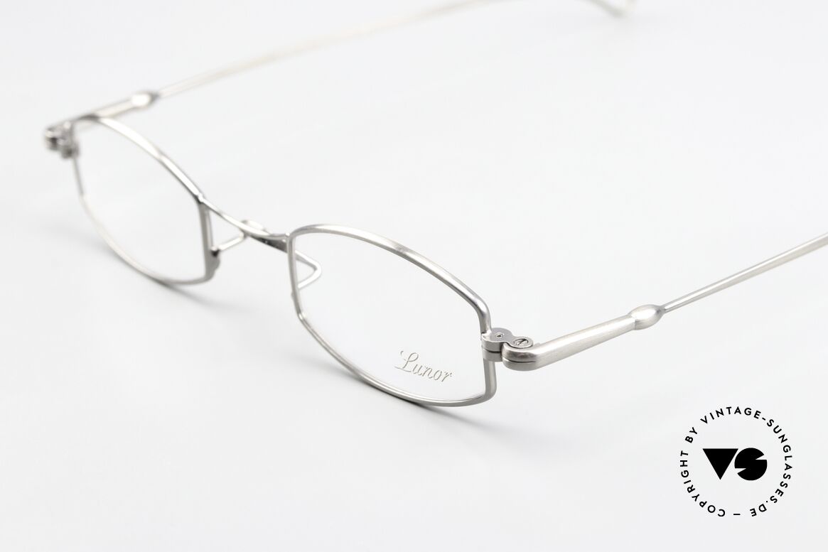 Lunor X-Bridge Oval Square Edle Brille in Antik Silber, aus der 2011er Kollektion in altbekannter Qualität, Passend für Herren und Damen