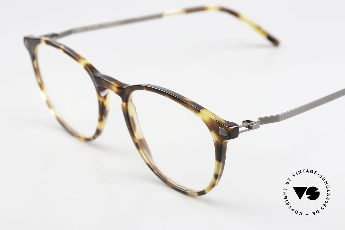 Mykita Nukka Cocoa Sprinkles / Shiny Graphite, Azetat-Front mit charakteristischen Mykita-Bügeln!, Passend für Herren und Damen