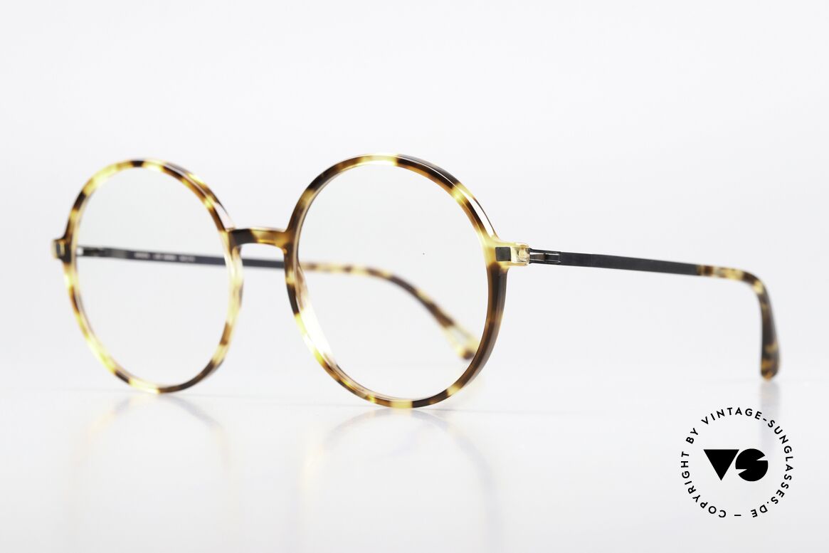 Mykita Anana Weibliche Runde Designerbrille, Farbcode 916 heißt 'Cocoa Sprinkles / Shiny Graphite', Passend für Damen
