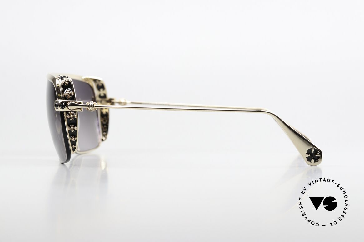 Chrome Hearts Boneyard II Titanium Sonnenbrille Vergoldet, markante Luxusbrille; ungetragen; Größe 63-13, Passend für Herren Chrome Hearts Boneyard II Titanium Sonnenbrille Vergoldet, markante Luxusbrille; ungetragen; Größe 63-13, Passend für Herren