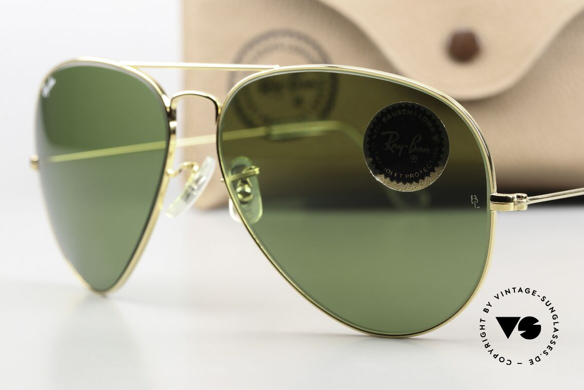 Ray Ban Large Metal II 80er Pilotenbrille RB3 Aviator, TOP-Verarbeitung mit der bekannten B&L Gravur, Passend für Herren Ray Ban Large Metal II 80er Pilotenbrille RB3 Aviator, TOP-Verarbeitung mit der bekannten B&L Gravur, Passend für Herren