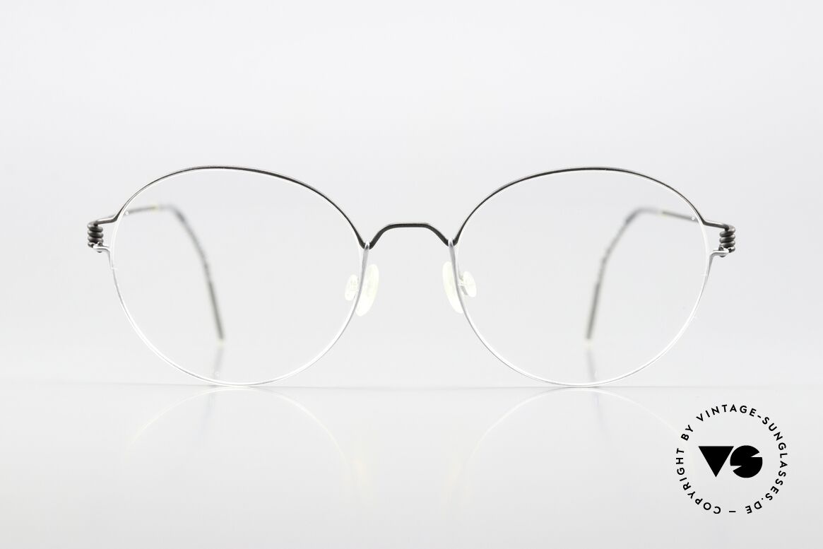 Lindberg Panto 48 Air Titan Rim Panto Titanium Brille Unisex, Modell Panto 48 in schwarz und silber; Unisex-Fassung, Passend für Herren und Damen Lindberg Panto 48 Air Titan Rim Panto Titanium Brille Unisex, Modell Panto 48 in schwarz und silber; Unisex-Fassung, Passend für Herren und Damen