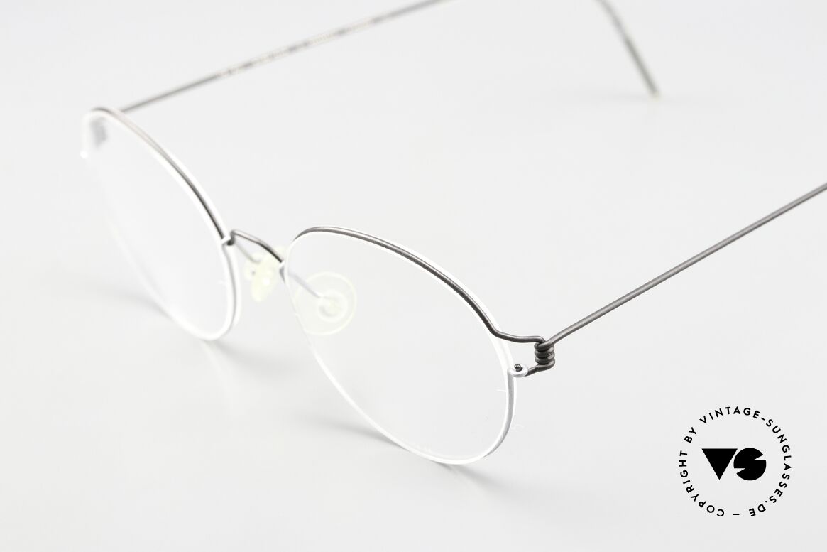 Lindberg Panto 48 Air Titan Rim Panto Titanium Brille Unisex, so zeitlos, stilvoll und innovativ = Prädikat "VINTAGE", Passend für Herren und Damen Lindberg Panto 48 Air Titan Rim Panto Titanium Brille Unisex, so zeitlos, stilvoll und innovativ = Prädikat "VINTAGE", Passend für Herren und Damen