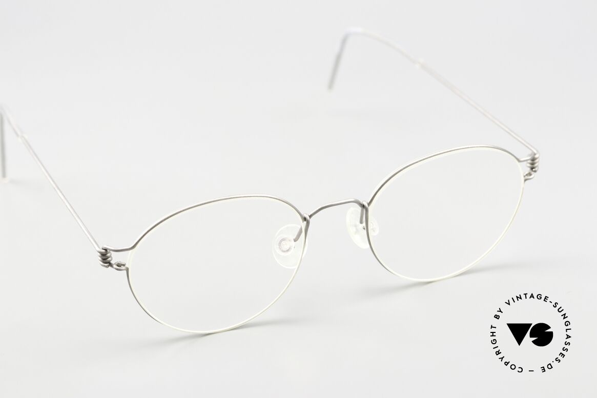 Lindberg Panto 42 Air Titan Rim Extra Kleine Brille Kinderbrille, extrem stabile Fassung, flexibel & elastisch, und nur 3g, Passend für Herren und Damen Lindberg Panto 42 Air Titan Rim Extra Kleine Brille Kinderbrille, extrem stabile Fassung, flexibel & elastisch, und nur 3g, Passend für Herren und Damen