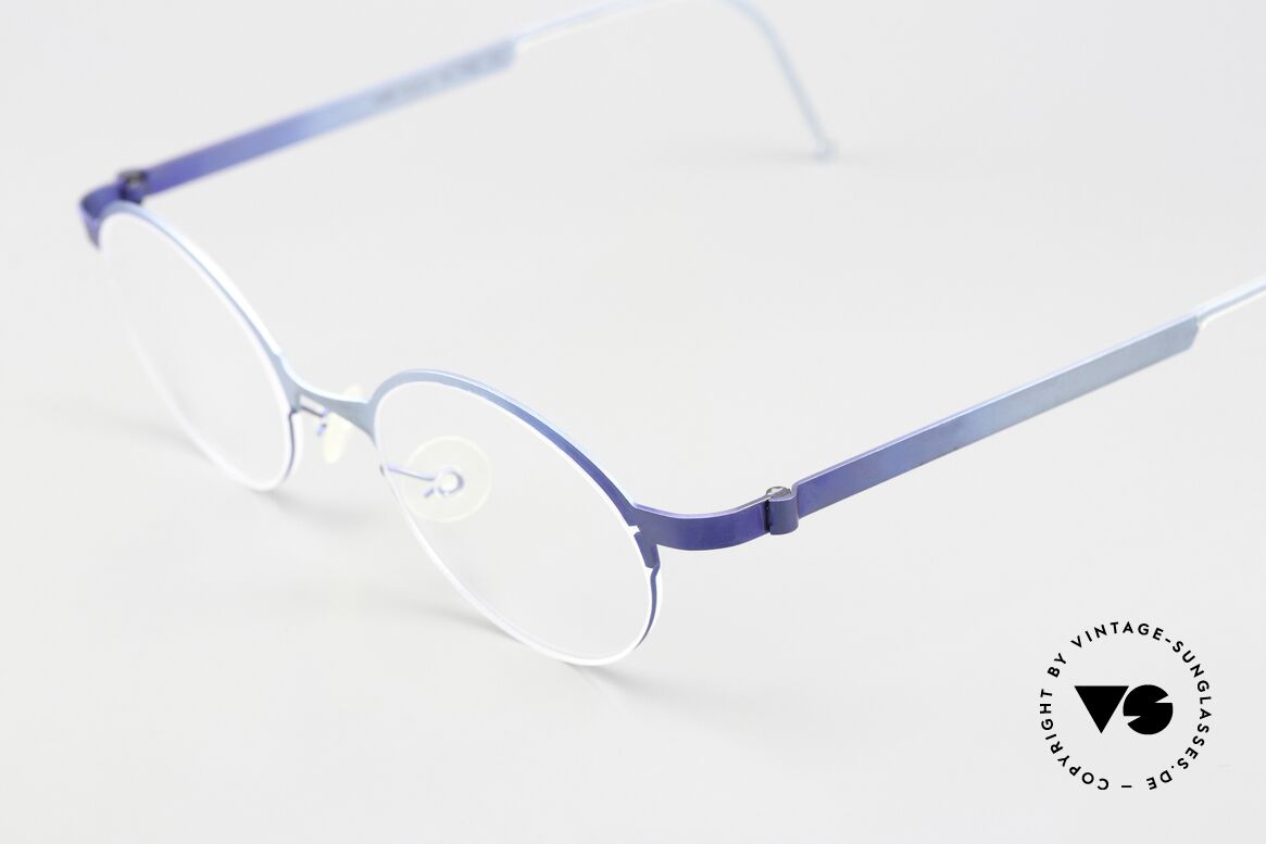 Lindberg 4030 Strip Titan 90er Brille In Blau Metallic, so zeitlos, stilvoll und innovativ = Prädikat "VINTAGE", Passend für Herren und Damen Lindberg 4030 Strip Titan 90er Brille In Blau Metallic, so zeitlos, stilvoll und innovativ = Prädikat "VINTAGE", Passend für Herren und Damen