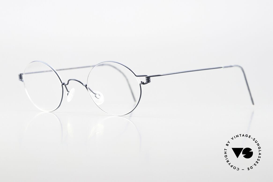 Lindberg Corona 42 Air Titan Rim Runde Brille In Dunkelblau Matt, so zeitlos, stilvoll und innovativ = Prädikat "VINTAGE", Passend für Herren und Damen Lindberg Corona 42 Air Titan Rim Runde Brille In Dunkelblau Matt, so zeitlos, stilvoll und innovativ = Prädikat "VINTAGE", Passend für Herren und Damen