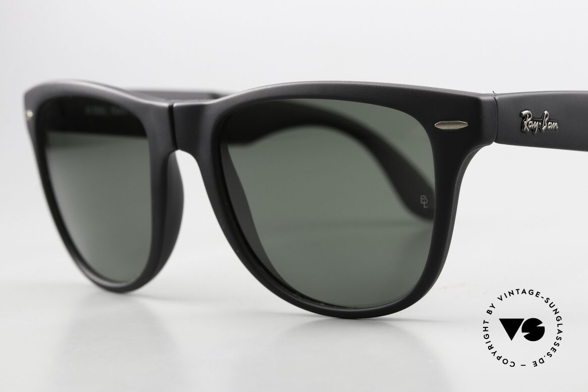 Ray Ban Wayfarer II Folding Faltbare Wayfarer Sonnenbrille, ungetragen (wie alle unsere vintage Ray Bans), Passend für Herren Ray Ban Wayfarer II Folding Faltbare Wayfarer Sonnenbrille, ungetragen (wie alle unsere vintage Ray Bans), Passend für Herren
