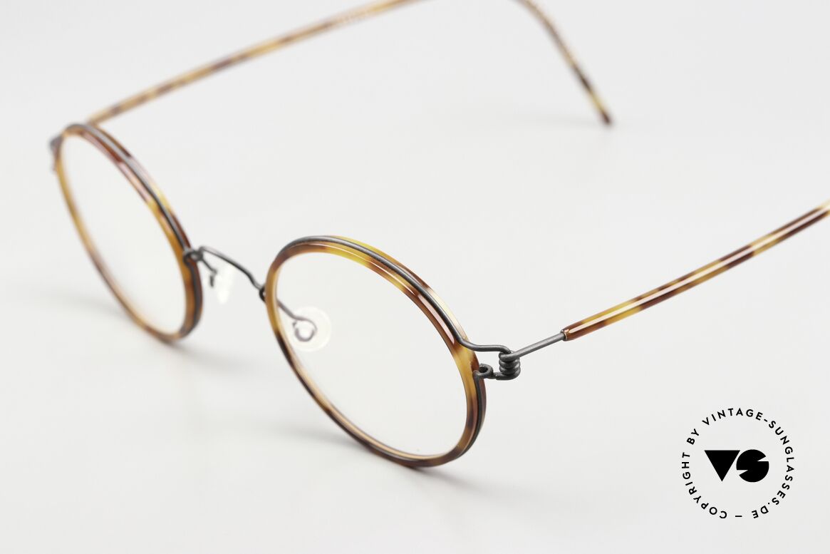 Lindberg Harley Air Titan Rim Runde Brille Damen & Herren, schwarze Titan-Fassung mit Azetat-Überzug in 'Schildpatt', Passend für Herren und Damen Lindberg Harley Air Titan Rim Runde Brille Damen & Herren, schwarze Titan-Fassung mit Azetat-Überzug in 'Schildpatt', Passend für Herren und Damen