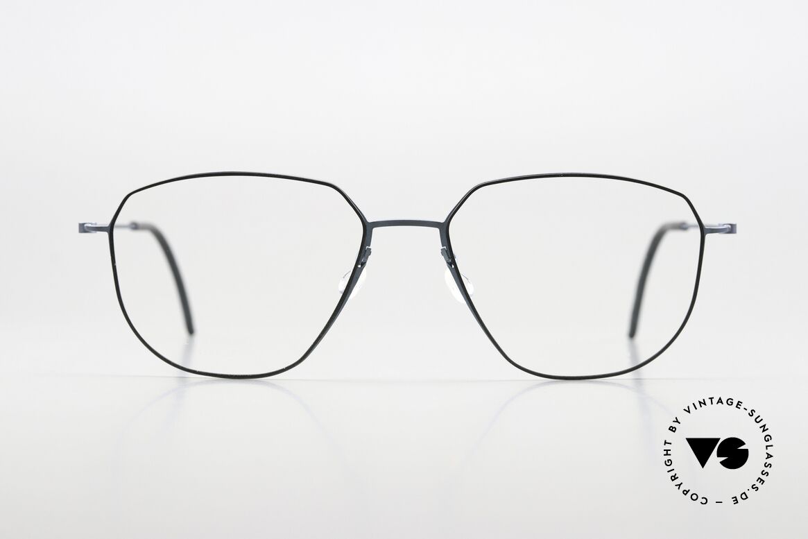 Lindberg 5505 Thintanium Sehr Interessante Brillenform, der Name sagt schon alles: feines, dünnes TITANIUM, Passend für Herren und Damen Lindberg 5505 Thintanium Sehr Interessante Brillenform, der Name sagt schon alles: feines, dünnes TITANIUM, Passend für Herren und Damen