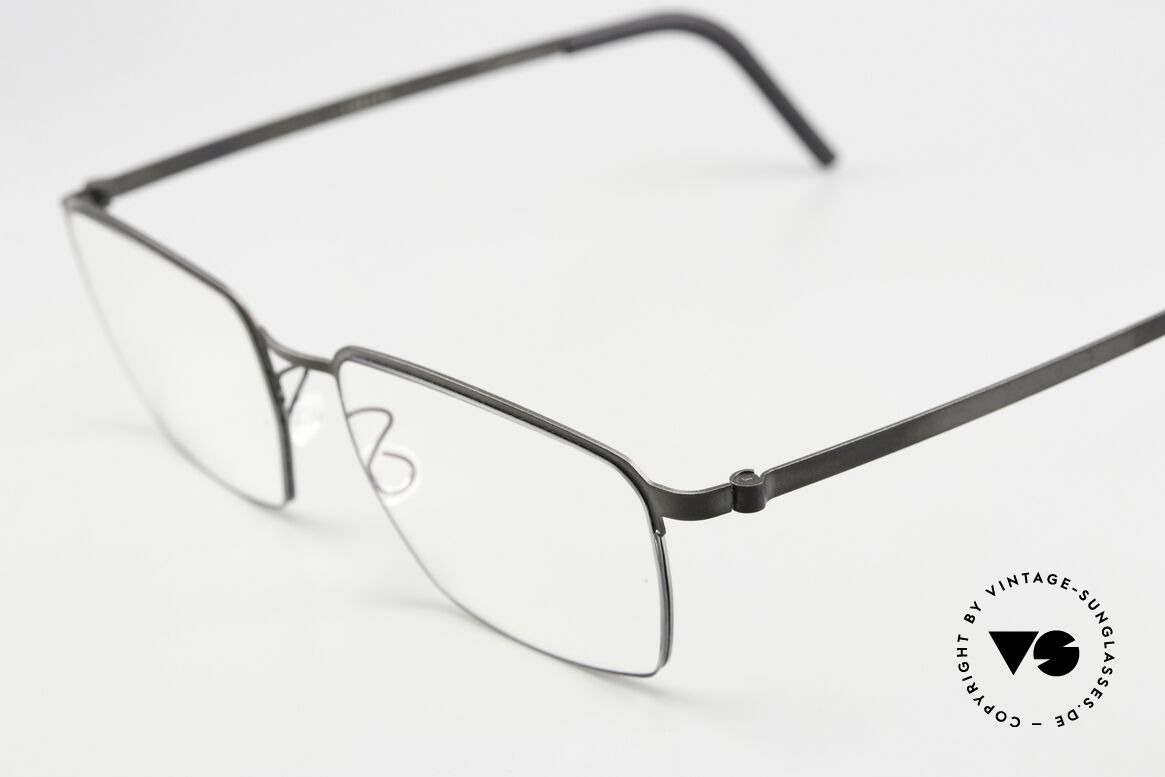 Lindberg 7426 Strip Titanium Markante Herrenbrille 2018, trägt für uns das Prädikat "TRUE VINTAGE LINDBERG", Passend für Herren