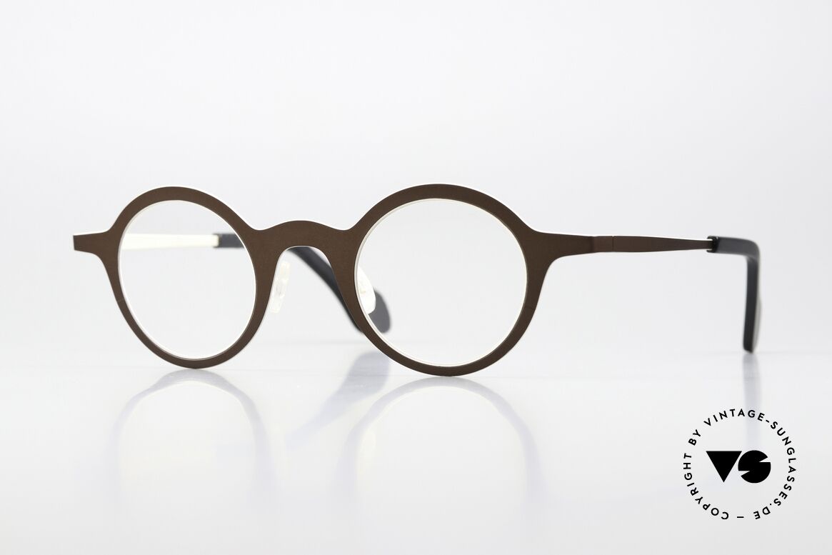 Theo Belgium Mille 24 Fassung in Braun und Beige, runde Unisex-Designerbrille von Theo Belgium, Passend für Herren und Damen Theo Belgium Mille 24 Fassung in Braun und Beige, runde Unisex-Designerbrille von Theo Belgium, Passend für Herren und Damen