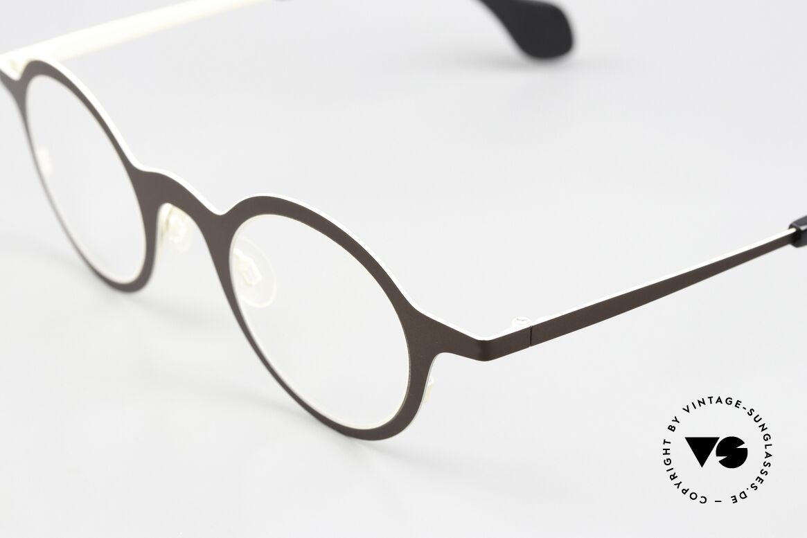 Theo Belgium Mille 24 Fassung in Braun und Beige, ungetragen; wie alle unsere vintage Theo Brillen, Passend für Herren und Damen Theo Belgium Mille 24 Fassung in Braun und Beige, ungetragen; wie alle unsere vintage Theo Brillen, Passend für Herren und Damen