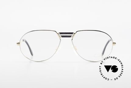 Cazal 739 Goldplattierte Brillenfassung, außergewöhnliche Fassung; modifizierte Tropfenform, Passend für Herren