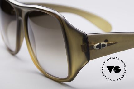 Christian Dior 2000 Monsterbrille 70er, enorm dickes Rahmenprofil; dennoch leicht, da Optyl, Passend für Herren