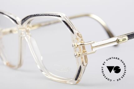 Cazal 169 Kleine Designer Brille, mit 4 kleinen dezenten Strass-Steinen als Zierschrauben, Passend für Damen